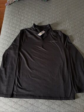 Vineyard Vines Performance Men’s Med Long-Sleeve Quarter Zip NWT